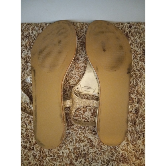 Guess Factory Carmela Glitter Glam T-Strap Sandals - Picture 3 of 3